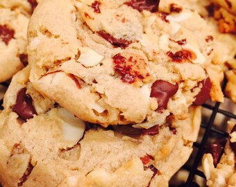 Peanut Butter & Chocolate Chip Cookies with Almonds