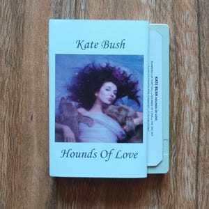 ヴィンテージ 希少　レア　ケイトブッシュ　カセットテープ　Kate Bush Kate Bush / Hounds of Love 輸入カセット - メルカリ
