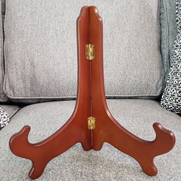 Wooden Plate Stand