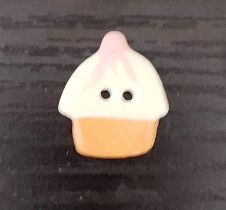 Keramisk knapp - Välj mellan stjärna, klocka, jul, cupcake, glasstrut Cupcake
