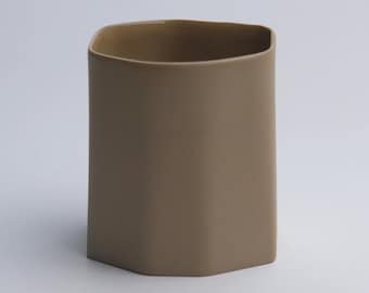 Perge Taba - Handgefertigte Porzellantasse mit mattem Finish