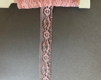 Mauve Picot Lace Trim