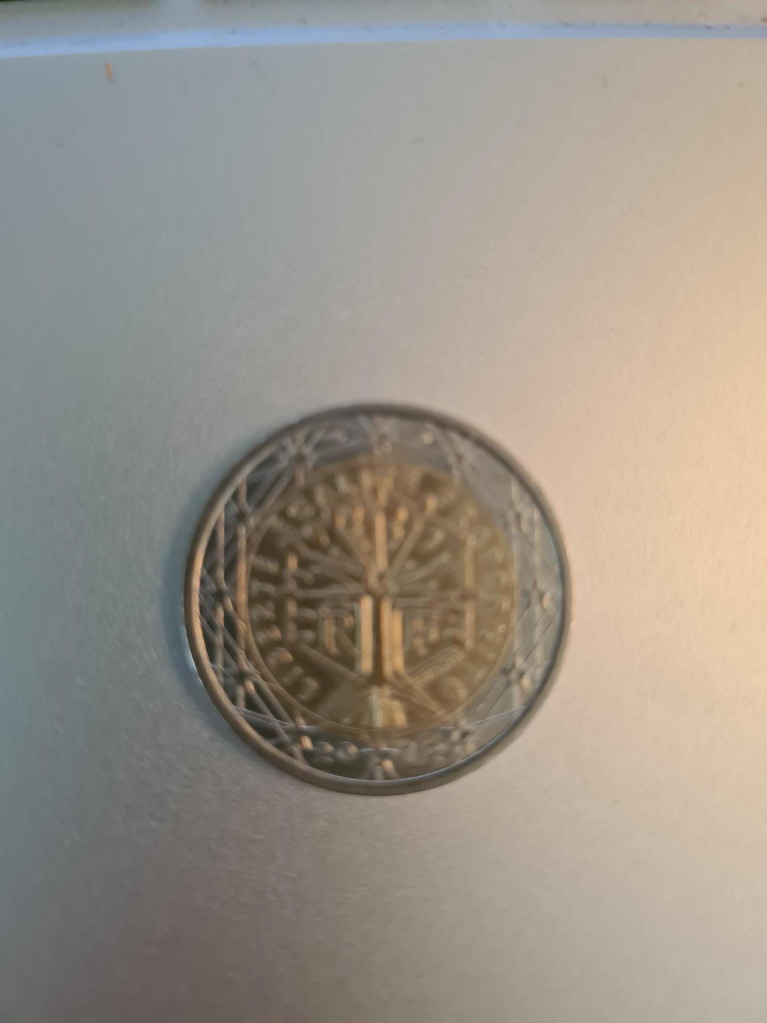 2ユーロ硬貨は希少です - Etsy 日本