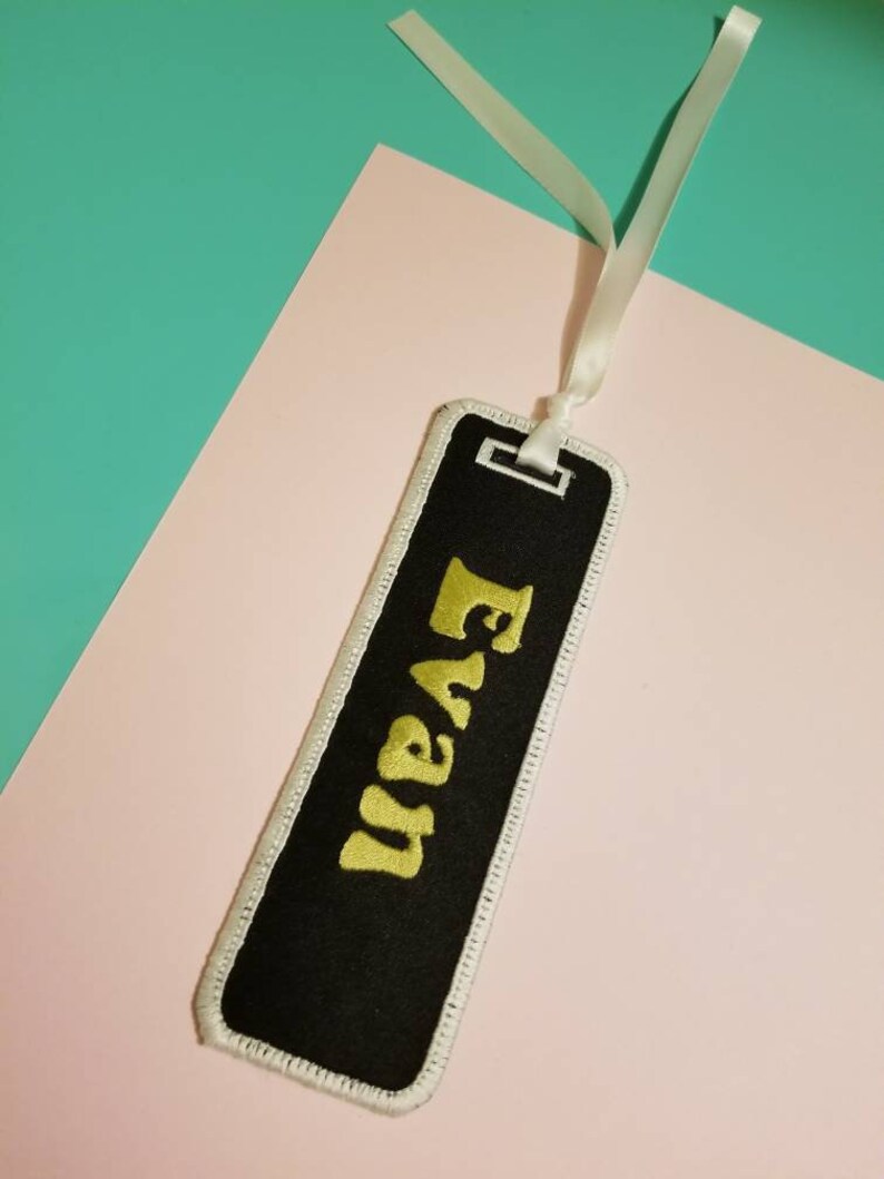 Personalized Embroidered Bookmark, Custom Name Gift Tag - Etsy