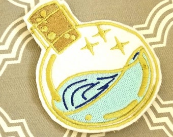 Rpg potion iron on patch, Celestial potion bottle patch, kawaii embroidered patches, dnd accessories gifts for dungeon master, witchy patch