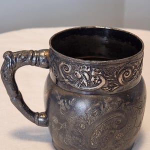 Tazza antica incisa a quadrupla placcatura di Pairpointe Mfg