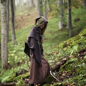Forest Elven Shawl Robe with Brooch and Elf Gloves