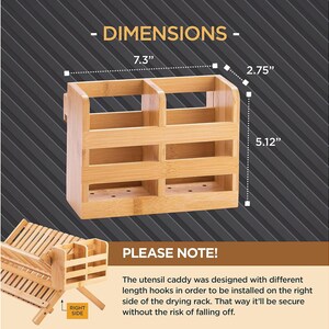 Puede incluir: Un organizador de utensilios de bamb&uacute; con dos compartimentos, que mide 18,5 cm de ancho, 7 cm de profundidad y 13 cm de alto. El organizador tiene un acabado de madera natural y est&aacute; dise&ntilde;ado para guardar utensilios. El texto "DIMENSIONS" y "PLEASE NOTE!" son visibles.