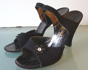 Vintage Andrew Geller Handmade Suede Pinup Shoes