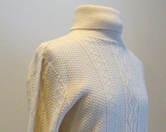 Vintage L.L. Bean Cursive Label Cable Sweater