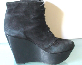Made in Spain Black Suede & Leather Wedge Heeled  Ankle Boots size 39