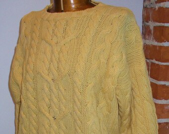 Ierse kabeltrui | Etsy Aran wollen molens dames lange dikke wol Aran gebreide vest