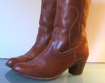 Vintage Town & Country  Cow Girl Boots Size 8 M
