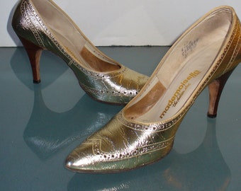 Vintage Mademoiselle Metallic Gold Stack Heeled Pumps Size 6.5 B