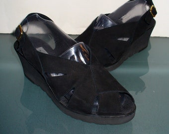 Andre Assous Made in Spain Wedge Heel Sandal Size 6.5 M US