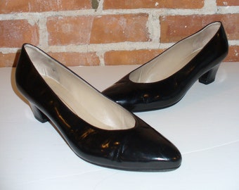 Vintage Bruno Magli Made in Italy Leather Pumps 9 B