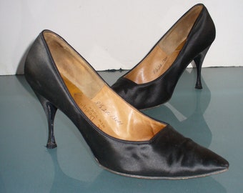 Vintage Agnes Sorel Designs Black Satin Stiletto Heels 8.5 AA