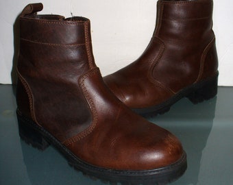 Vintage Stone Ridge Zipper Boots Size 40 EU