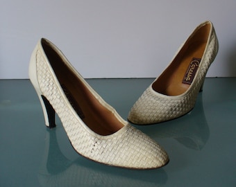 Vintage Caressa woven Leather Pumps Size 8 N