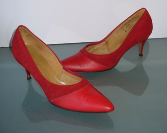Vintage Naturalizer Red Stiletto Heels 8 AA