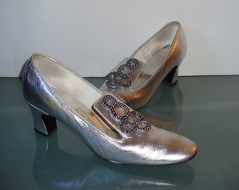 Vintage Town & Country Dressy  Silver Shoes Size 8.5 AAA