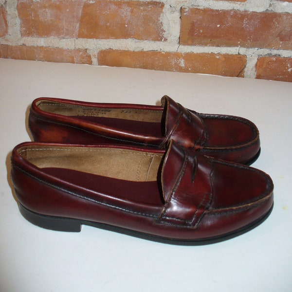 Vintage Bass Classic Oxblood Penny Loafers Size 5.5B