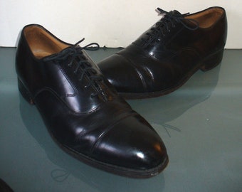 Johnston & Murphy Vintage Black Cap Toe Shoes Size 9