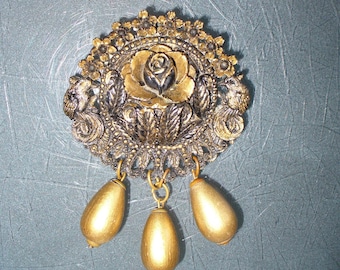 Vintage Rose Motif Clip Pin
