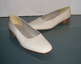 Talbot Bone Leather Made in Spain Ballet Flats Size 9 M