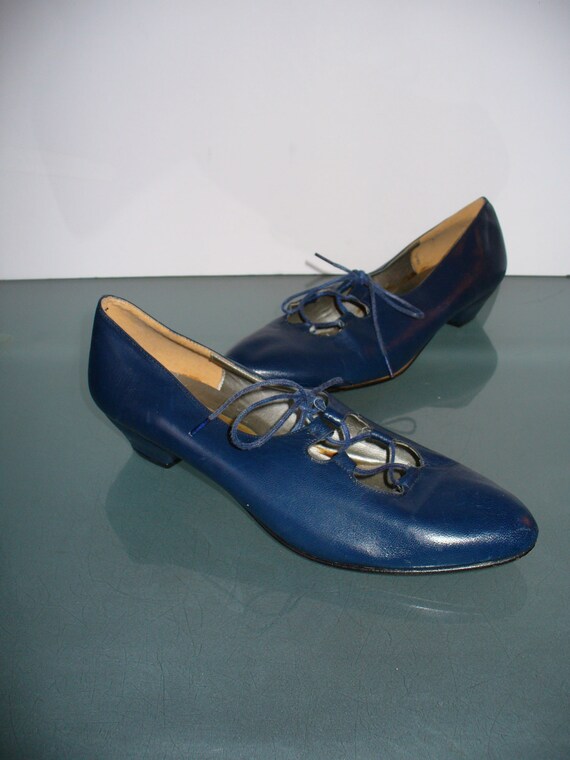 Vintage Astra Blue Ghillie Pumps 8 M US