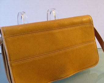 Vintage Caramel Coach Tribeca Shoulder Bag