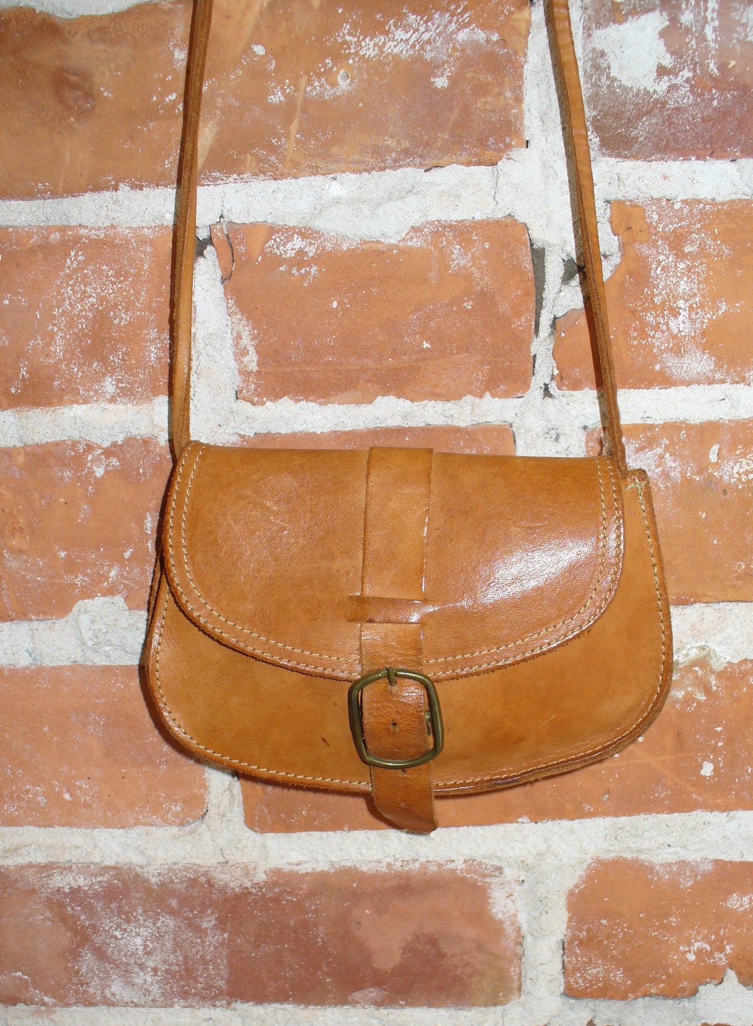 Bolso bandolera de piel de vaqueta con motivo de whisky vintage Etsy Espana