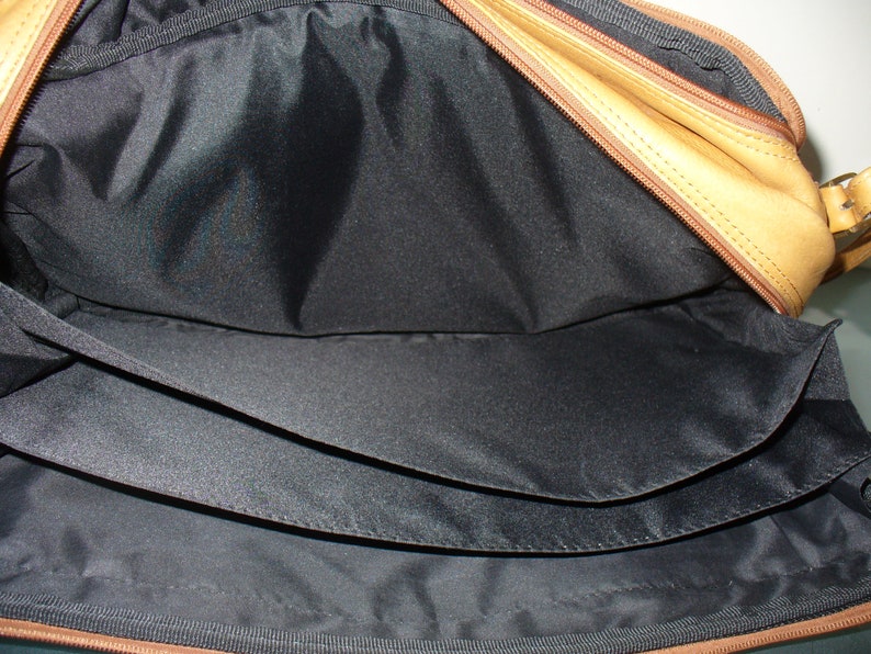 Made in Colombia Leather Cross Body Messenger Bag