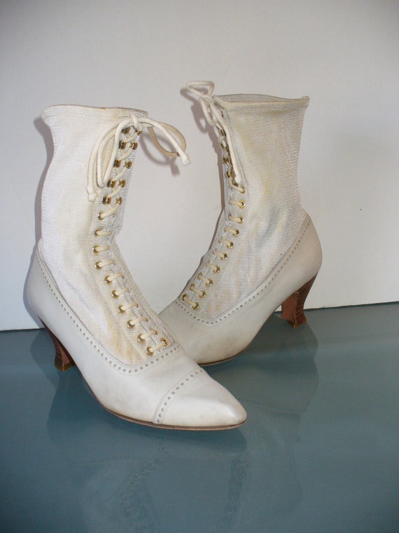 Vintage Stuart Weitzman Granny Boots 9B