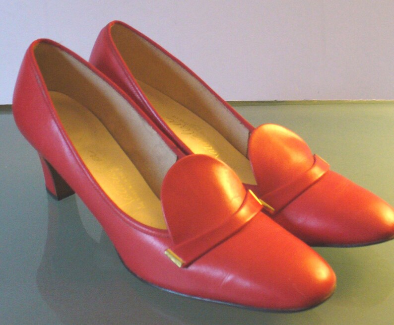 Vintage Naturalizer Candy Apple Red Shoes Size 8.5 Etsy Vintage Naturalizer Candy Apple Red Shoes Size 8.5 Etsy