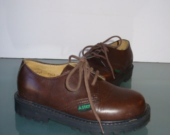 Vintage Aster Made in France Child's Oxfords Size 26