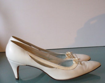 Julianelli Bone Heeled Leather Shoes 8.5N