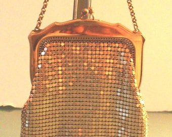 Vintage Whiting & Davis  Small Gold Mesh Change Bag