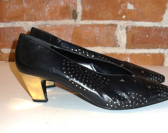 Pazzo Made in Spain Perforated Leather Pump Size 10B