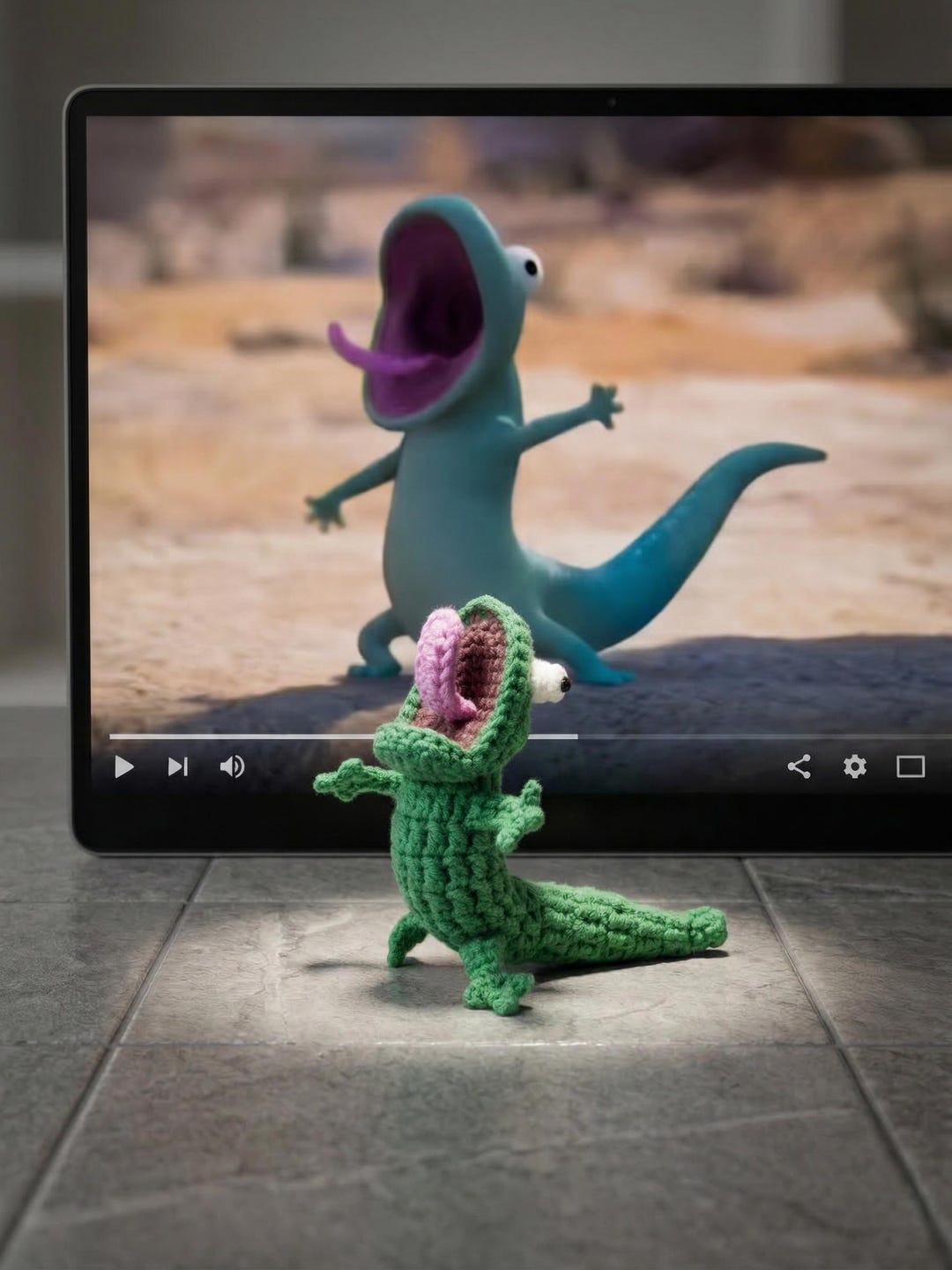 Tom Lizard Screaming Crochet Plush Disney Pixar Movie Hoppers 