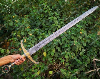 Handgjort guldutsmyckat Damaskus-fantasisvärd - Regal Kings långsvärd för kunglig cosplay, juvelbesatt knappblad, medeltida dekorgåva