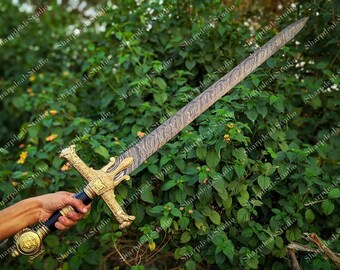 Handgjort guldutsmyckat Damaskus-fantasisvärd - Kunglig adelsmans långsvärd för cosplay, lejonemblem-handtagsdisplayblad, medeltida heminredning