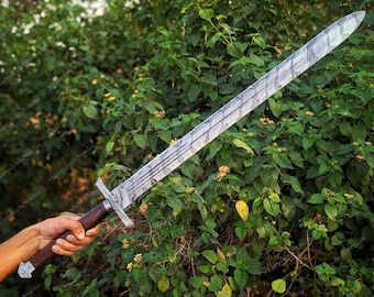 Handgjort Damaskusmönster medeltida svärd - Trähandtag Seax-stilblad för Viking Cosplay, Anpassad graverad displaykniv, Rekvisitagåva