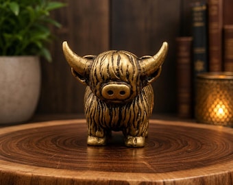 ヴィンテージ真鍮製ハイランド牛の置物、ミニチュアスコットランド牛の彫刻、素朴な農家風装飾、動物のデスクオーナメント、牛好きへのギフト
