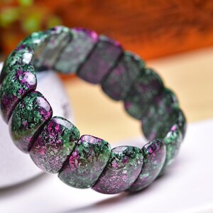 24x13x8mm ルビーゾイサイトバングル • ハンドメイド • 富の守護石 • 保護と幸運のヒーリングクリスタル