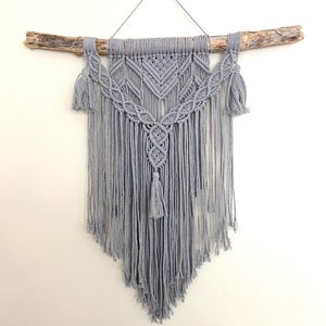 Medium Macramé Wall Hanging | Macramé Décor | Wall hanging | Tapestry | Handmade | Boho | Driftwood