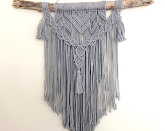 Medium Macramé Wall Hanging | Macramé Décor | Wall hanging | Tapestry | Handmade | Boho | Driftwood