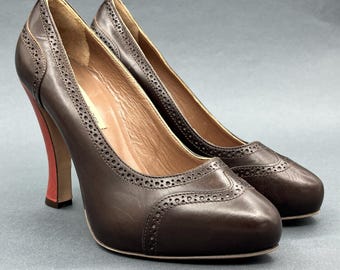 L’Autre Chose Women’s Leather Pumps Brown Brogue High Heels Made in Italy EU 39 US 8.5