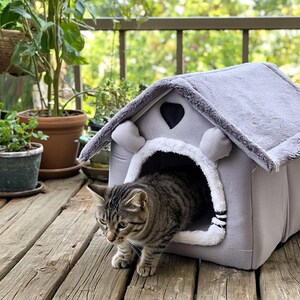 Plush Pet Cave Bed – Cozy Cat & Small Dog Hideaway