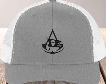 Pirate Skull Trucker Hat, Black Flag Inspired Cap, Minimal Gamer Hat, Embroidered Streetwear Cap, Unisex Mesh Snapback